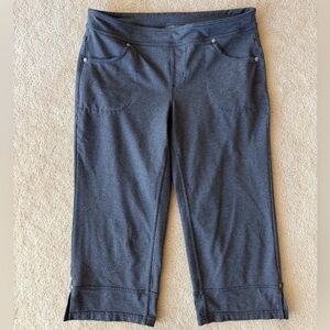 Athleta Dark Gray Heather Capri Pants